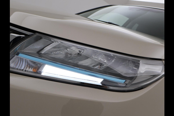 Suzuki Vitara 1.5 HYBRID AUT. ALLGRIP 4WD STYLE + TREKHAAK | ADAPTIVE CRUISE | CAMERA | STOELVERW. | NAVIGATIE