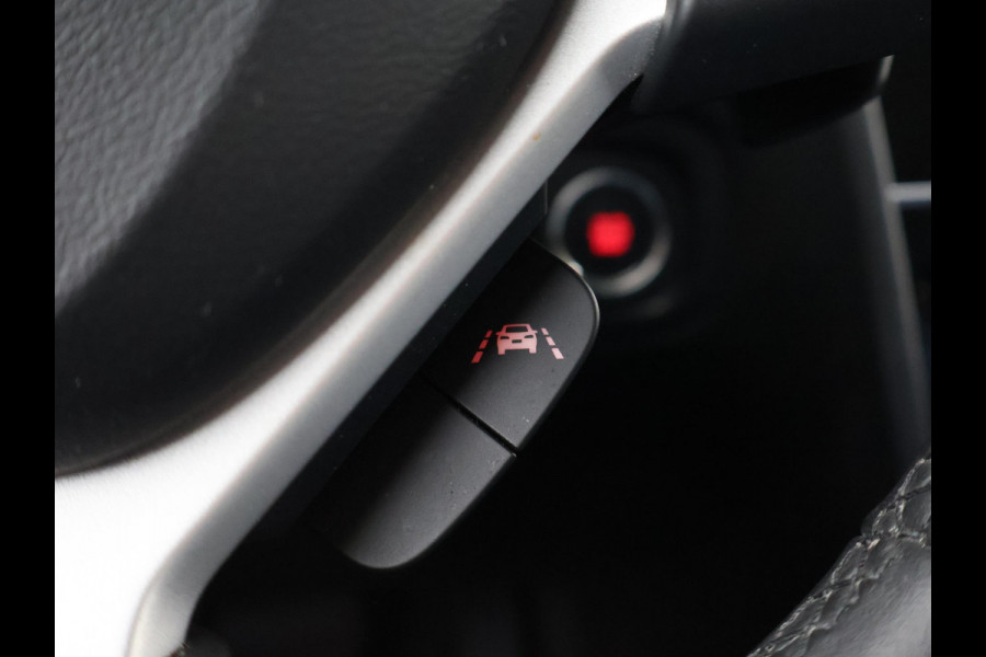 Suzuki Vitara 1.5 HYBRID AUT. ALLGRIP 4WD STYLE + TREKHAAK | ADAPTIVE CRUISE | CAMERA | STOELVERW. | NAVIGATIE