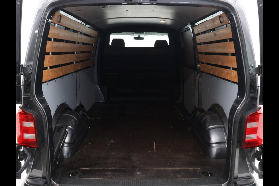 Volkswagen Transporter 2.0 TDI 150 PK DSG AUT. + APPLE CARPLAY | DAB | CRUISE CONTROL