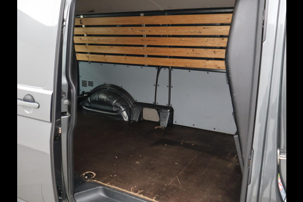 Volkswagen Transporter 2.0 TDI 150 PK DSG AUT. + APPLE CARPLAY | DAB | CRUISE CONTROL