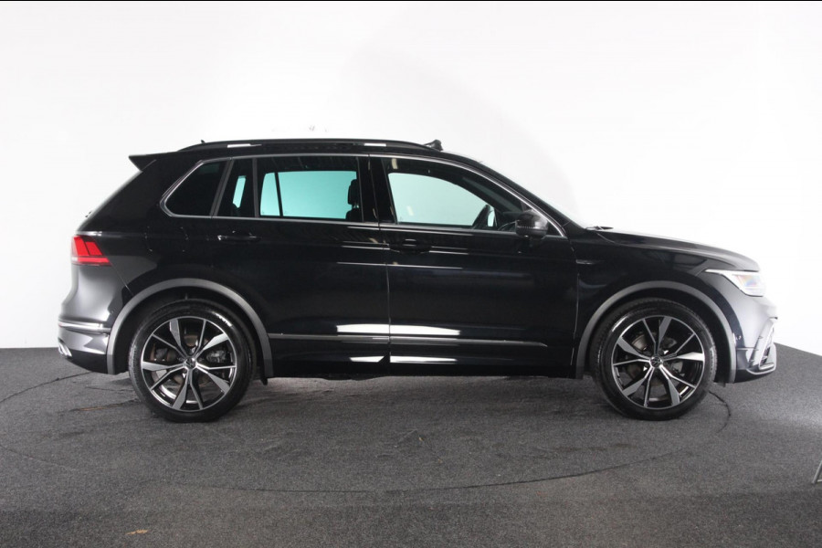 Volkswagen Tiguan 1.5 TSI R-Line | panoramadak | trekhaak.