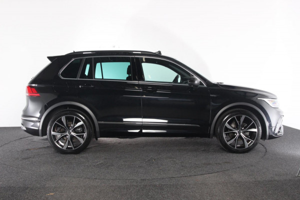 Volkswagen Tiguan 1.5 TSI R-Line | panoramadak | trekhaak.