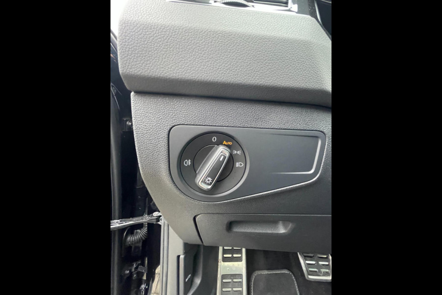 Volkswagen Tiguan 1.5 TSI R-Line | panoramadak | trekhaak.