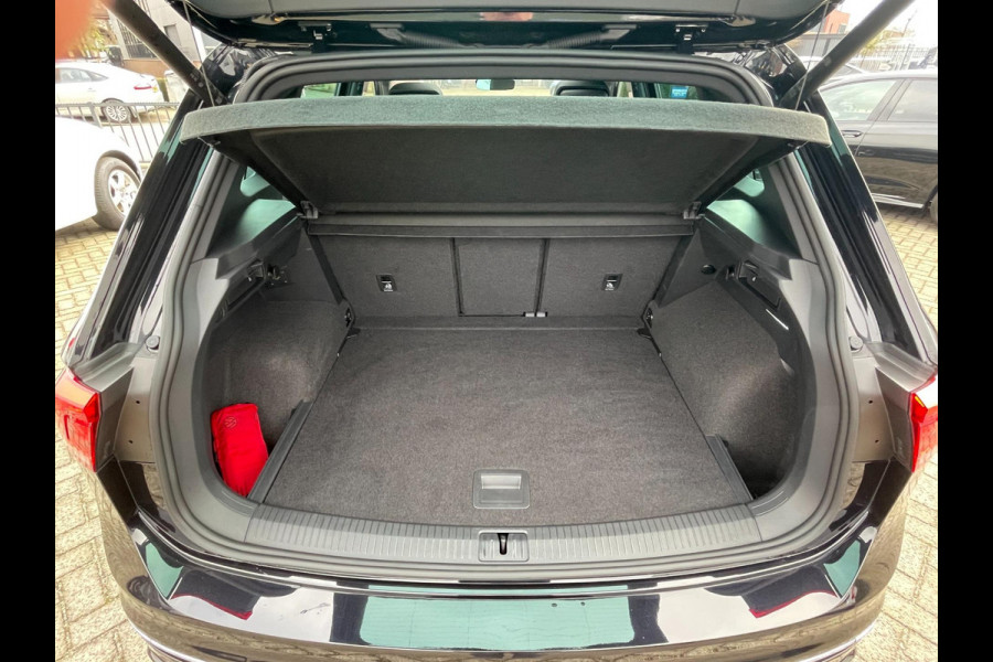Volkswagen Tiguan 1.5 TSI R-Line | panoramadak | trekhaak.