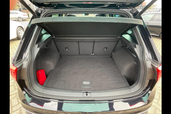 Volkswagen Tiguan 1.5 TSI R-Line | panoramadak | trekhaak.
