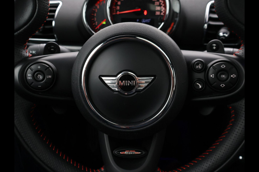 MINI Clubman S 2.0 JOHN COOPER WORKS JCW ALL4 231 PK AUT. + PANORAMA / CAMERA / CARPLAY