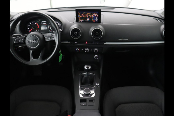 Audi A3 35 TFSI Pro Line | 150pk | Bi-Xenon | Navigatie | Cruise control | Airco | Parkeerhulp | Bluetooth | Aluminium raamlijsten