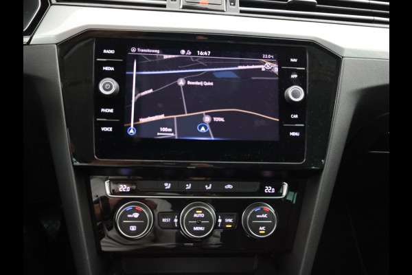 Volkswagen Passat Variant 1.5 TSI 150 PK DSG AUT. + WEGKL. TREKHAAK | 19 INCH LMV | ADAPTIVE CRUISE | APPLE CARPLAY | LED
