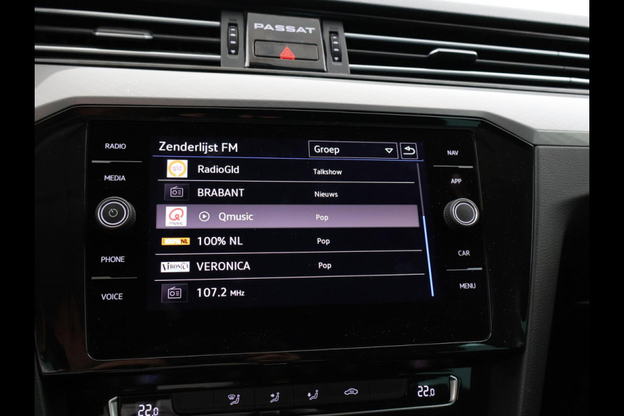 Volkswagen Passat Variant 1.5 TSI 150 PK DSG AUT. + WEGKL. TREKHAAK | 19 INCH LMV | ADAPTIVE CRUISE | APPLE CARPLAY | LED