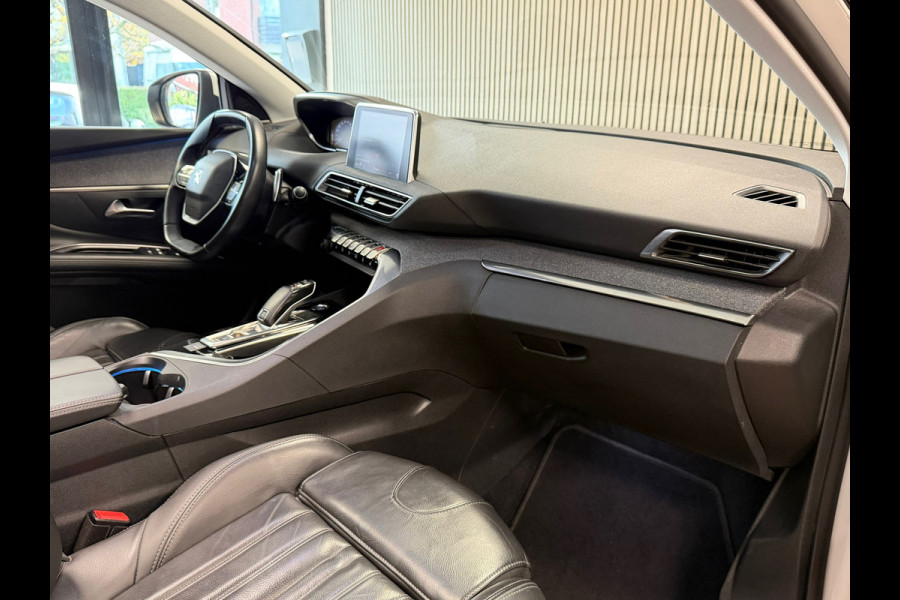 Peugeot 5008 1.2 PureTech Allure 7PERS. AUT. PANO CAMERA NAVI LEDER CRUISE APPLE CARPLAY STOELMASSAGE