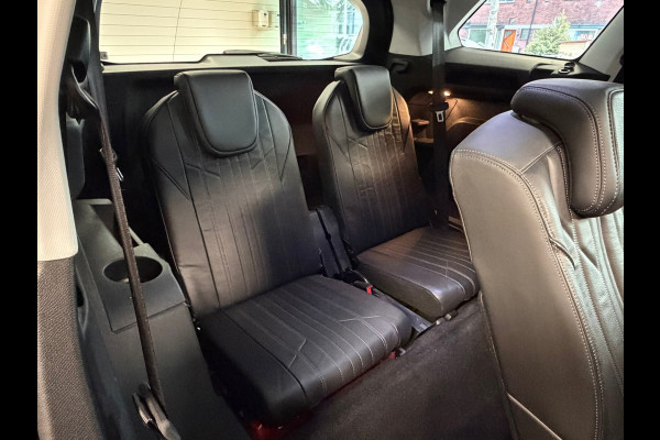 Peugeot 5008 1.2 PureTech Allure 7PERS. AUT. PANO CAMERA NAVI LEDER CRUISE APPLE CARPLAY STOELMASSAGE