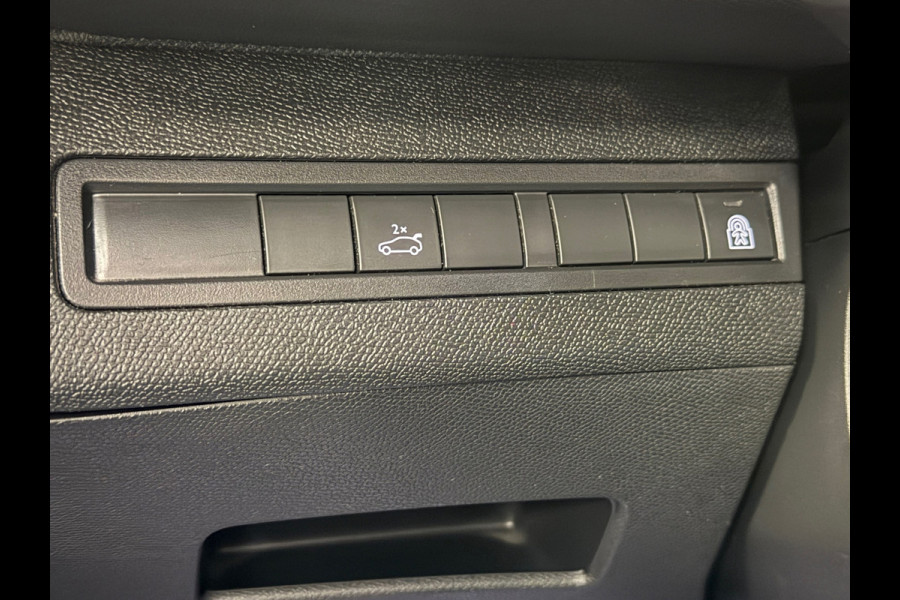 Peugeot 5008 1.2 PureTech Allure 7PERS. AUT. PANO CAMERA NAVI LEDER CRUISE APPLE CARPLAY STOELMASSAGE