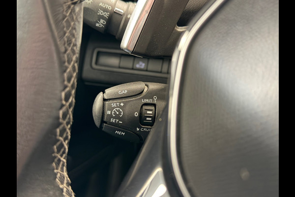 Peugeot 5008 1.2 PureTech Allure 7PERS. AUT. PANO CAMERA NAVI LEDER CRUISE APPLE CARPLAY STOELMASSAGE