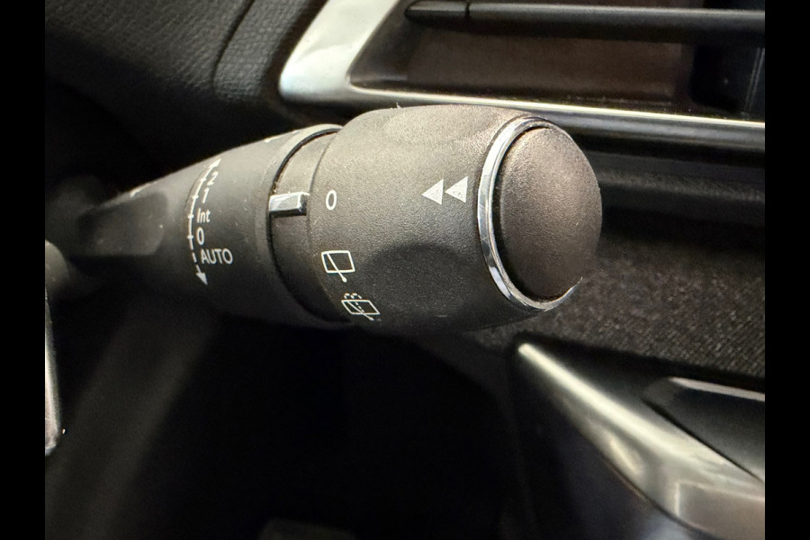 Peugeot 5008 1.2 PureTech Allure 7PERS. AUT. PANO CAMERA NAVI LEDER CRUISE APPLE CARPLAY STOELMASSAGE