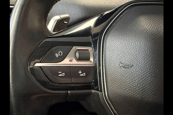 Peugeot 5008 1.2 PureTech Allure 7PERS. AUT. PANO CAMERA NAVI LEDER CRUISE APPLE CARPLAY STOELMASSAGE