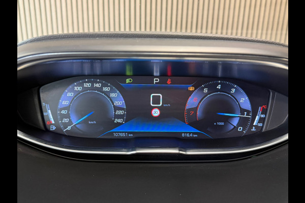 Peugeot 5008 1.2 PureTech Allure 7PERS. AUT. PANO CAMERA NAVI LEDER CRUISE APPLE CARPLAY STOELMASSAGE