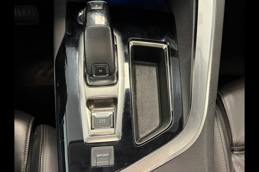 Peugeot 5008 1.2 PureTech Allure 7PERS. AUT. PANO CAMERA NAVI LEDER CRUISE APPLE CARPLAY STOELMASSAGE