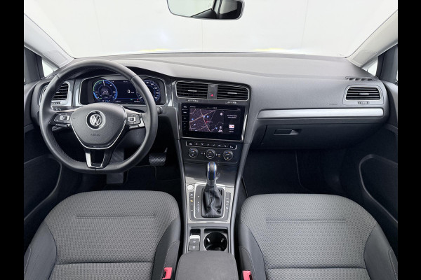 Volkswagen e-Golf e-Golf WARMTEPOMP| DODE HOEK| APPLE CARPLAY/ ANDROID AUTO| DIG. DASH | CAMERA| STOELVERW. |