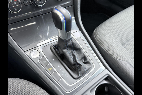 Volkswagen e-Golf e-Golf WARMTEPOMP| DODE HOEK| APPLE CARPLAY/ ANDROID AUTO| DIG. DASH | CAMERA| STOELVERW. |