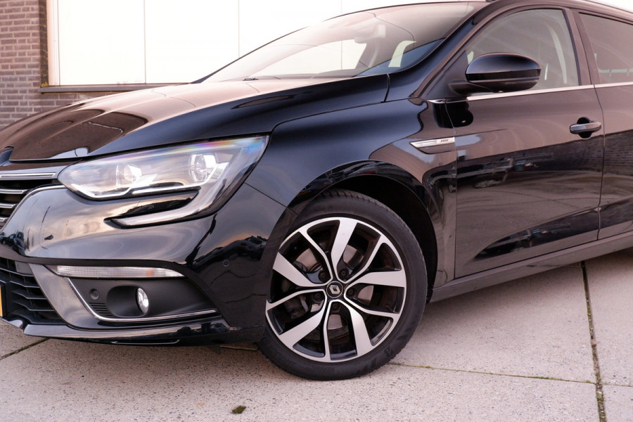 Renault MEGANE Estate 1.3 TCe Bose 163pk | Trekhaak | Camera | Carplay | Navi | Climate
