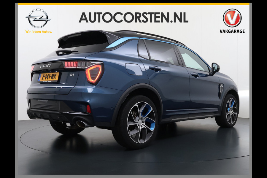 Lynk & Co 01 AUT-7 261pk PHEV Zwarte-Hemel Pano-Schuifdak Lmv 20" 360°Camera Apple Carplay Android Auto Adap.Cruise Navi Pdc Ecc Keyless Led  Elek.Memory.Stoel File assistent Dodehoek detector Elektrisch bedienbare achterklep Rijstrooksensor Wifi Verkeersbord detectie 425Nm koppel 3,7kw laadvermogen 1.800KG-Trekvermogen! €44.880 Nieuwprijs 1e Eigenaar Origineel NLse auto!