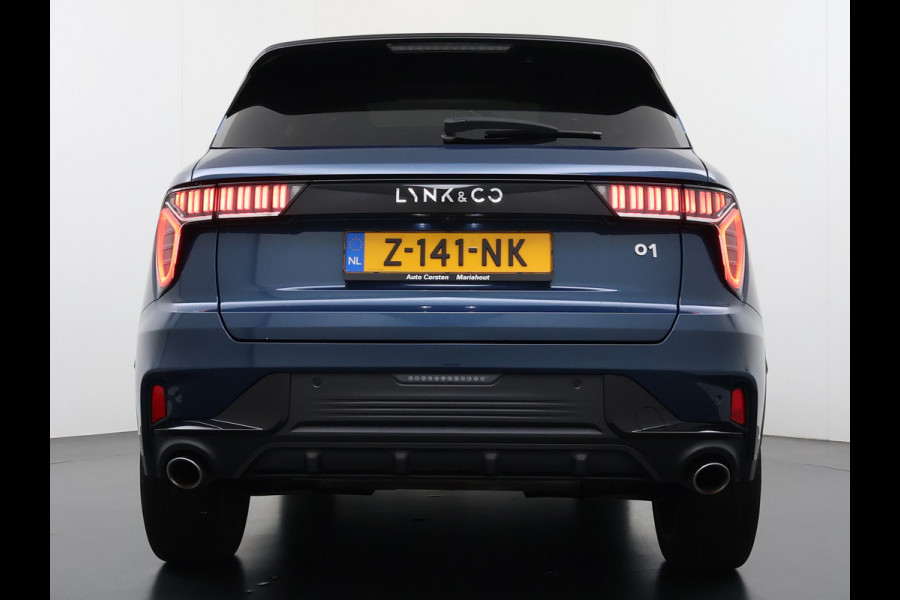 Lynk & Co 01 AUT-7 261pk PHEV Zwarte-Hemel Pano-Schuifdak Lmv 20" 360°Camera Apple Carplay Android Auto Adap.Cruise Navi Pdc Ecc Keyless Led  Elek.Memory.Stoel File assistent Dodehoek detector Elektrisch bedienbare achterklep Rijstrooksensor Wifi Verkeersbord detectie 425Nm koppel 3,7kw laadvermogen 1.800KG-Trekvermogen! €44.880 Nieuwprijs 1e Eigenaar Origineel NLse auto!