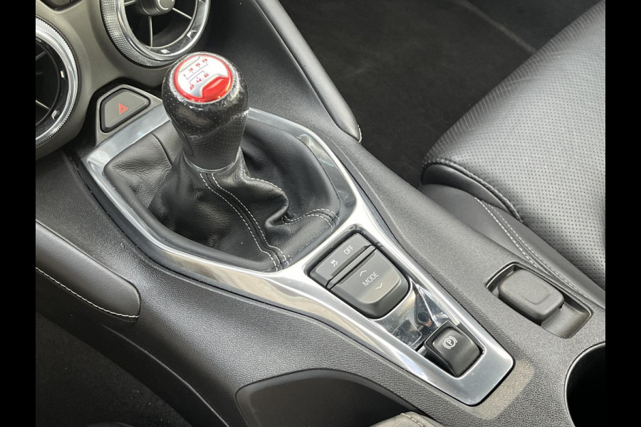 Chevrolet Camaro Convertible 6.2 V8*HEAD-UP*BOSE*CAM*MEMORY*KEYLESS*CRUISE*TEL*