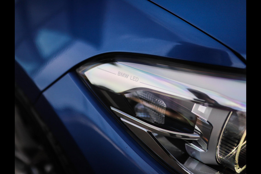 BMW 1-serie 118i Corporate Lease Executive | M-Sport | Shadowline | Leder | Stoelverw. | 18" LM