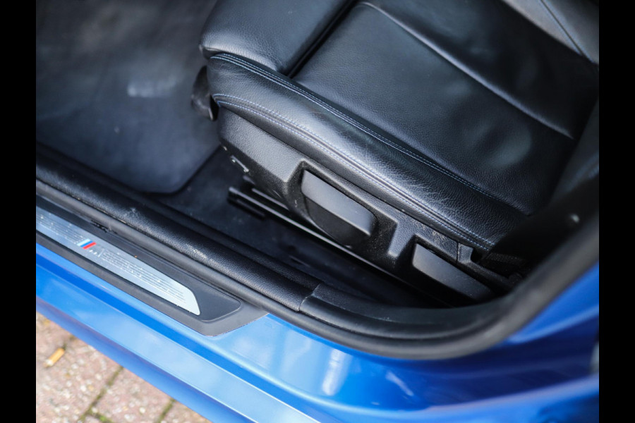 BMW 1-serie 118i Corporate Lease Executive | M-Sport | Shadowline | Leder | Stoelverw. | 18" LM