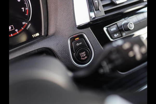 BMW 1-serie 118i Corporate Lease Executive | M-Sport | Shadowline | Leder | Stoelverw. | 18" LM