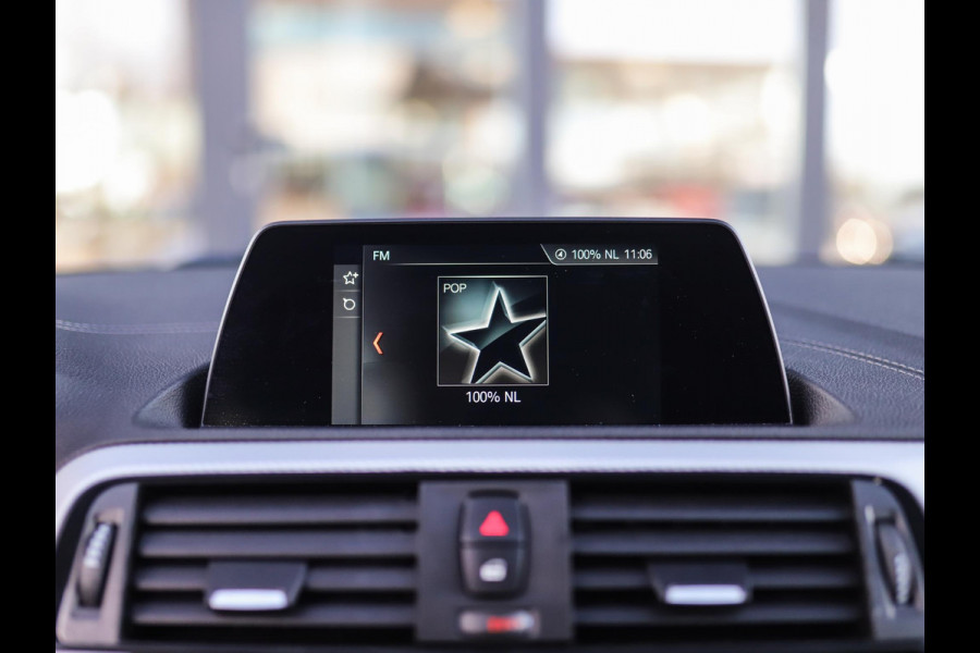 BMW 1-serie 118i Corporate Lease Executive | M-Sport | Shadowline | Leder | Stoelverw. | 18" LM