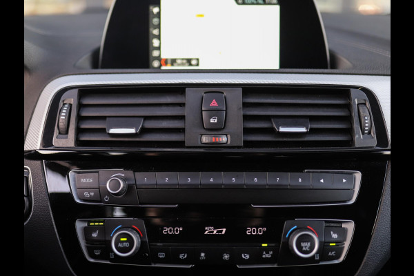 BMW 1-serie 118i Corporate Lease Executive | M-Sport | Shadowline | Leder | Stoelverw. | 18" LM