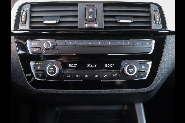 BMW 1-serie 118i Corporate Lease Executive | M-Sport | Shadowline | Leder | Stoelverw. | 18" LM