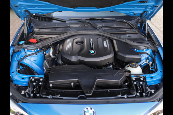 BMW 1-serie 118i Corporate Lease Executive | M-Sport | Shadowline | Leder | Stoelverw. | 18" LM