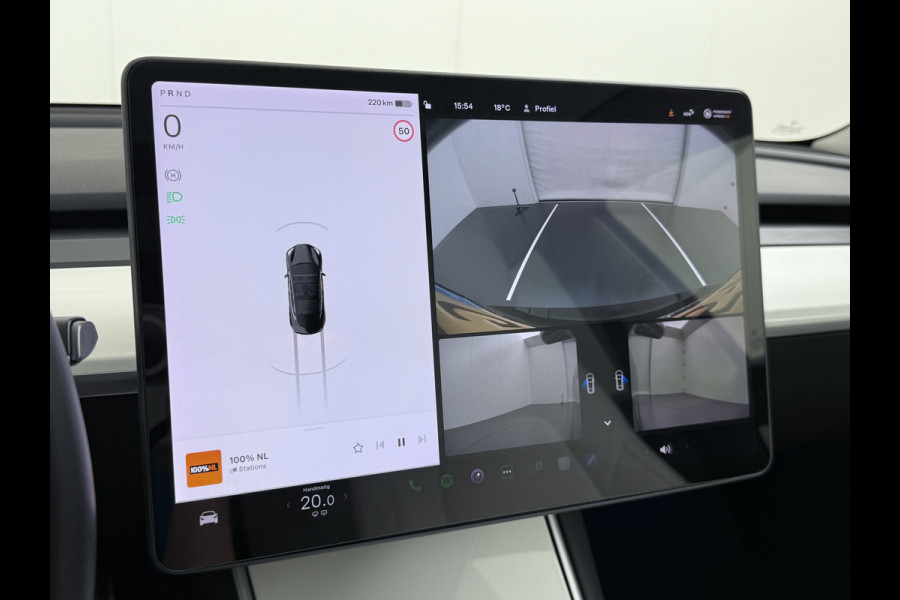 Tesla Model 3 Long Range AWD 75kWh 463PK 19"Lmv Priv.Glas Ivory-interieur ! FSD-3 Computer Premium Audio AutoPilot Panoramadak Camera's Leer A 4WD Stoel en achterbank verwarming Elektr.Stoelen+Memory+Easy-Entry WiFi SOH 91% Fabrieksgarantie op Accu en motor tot 192.000km / 18-11-2027 1e Eigenaar Origineel Nederlandse Auto 61.000 nieuw!