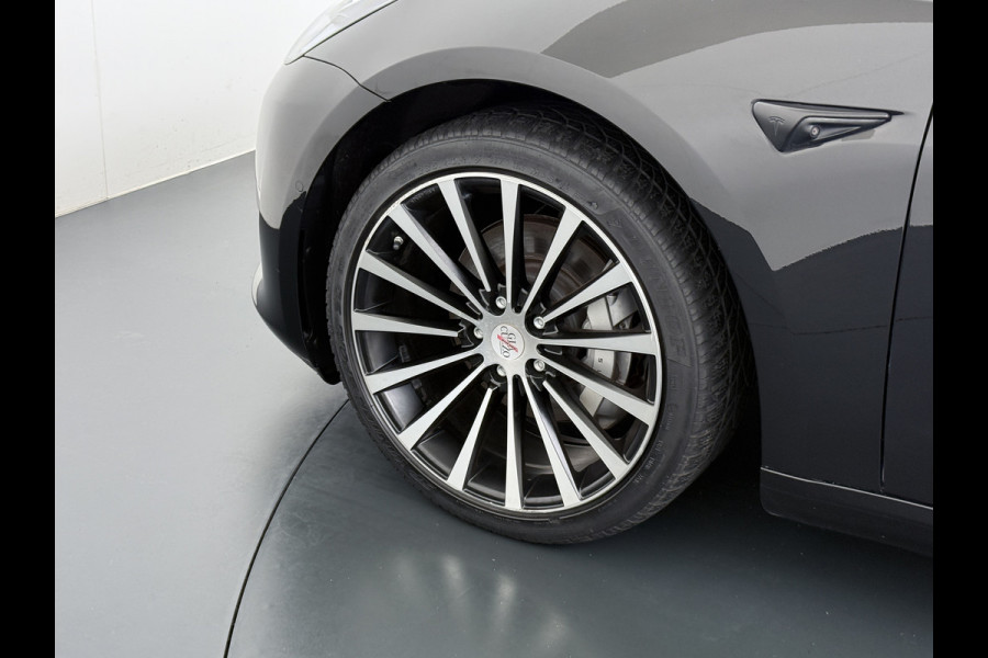 Tesla Model 3 Long Range AWD 75kWh 463PK 19"Lmv Priv.Glas Ivory-interieur ! FSD-3 Computer Premium Audio AutoPilot Panoramadak Camera's Leer A 4WD Stoel en achterbank verwarming Elektr.Stoelen+Memory+Easy-Entry WiFi SOH 91% Fabrieksgarantie op Accu en motor tot 192.000km / 18-11-2027 1e Eigenaar Origineel Nederlandse Auto 61.000 nieuw!