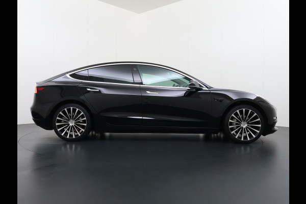 Tesla Model 3 Long Range AWD 75kWh 463PK 19"Lmv Priv.Glas Ivory-interieur ! FSD-3 Computer Premium Audio AutoPilot Panoramadak Camera's Leer A 4WD Stoel en achterbank verwarming Elektr.Stoelen+Memory+Easy-Entry WiFi SOH 91% Fabrieksgarantie op Accu en motor tot 192.000km / 18-11-2027 1e Eigenaar Origineel Nederlandse Auto 61.000 nieuw!