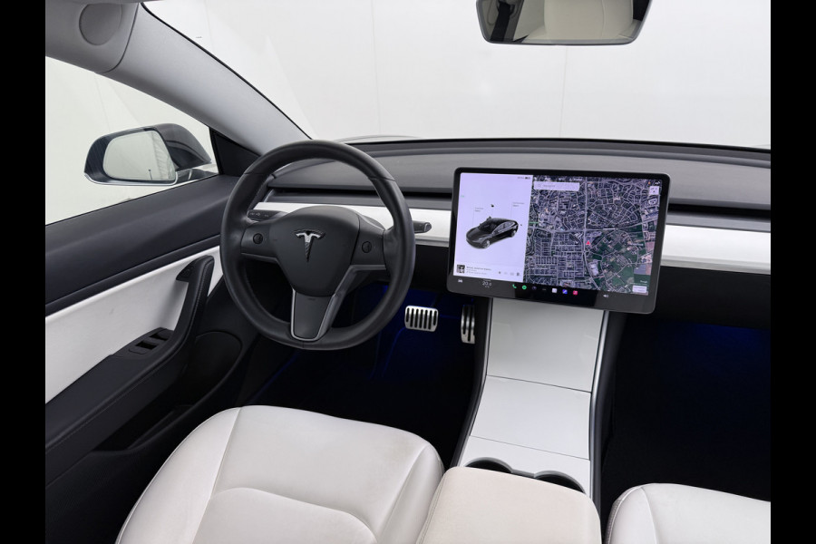 Tesla Model 3 Long Range AWD 75kWh 463PK 19"Lmv Priv.Glas Ivory-interieur ! FSD-3 Computer Premium Audio AutoPilot Panoramadak Camera's Leer A 4WD Stoel en achterbank verwarming Elektr.Stoelen+Memory+Easy-Entry WiFi SOH 91% Fabrieksgarantie op Accu en motor tot 192.000km / 18-11-2027 1e Eigenaar Origineel Nederlandse Auto 61.000 nieuw!