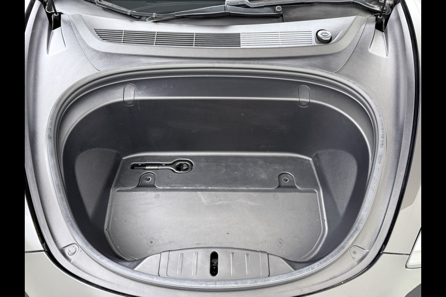 Tesla Model 3 Long Range AWD 75kWh 463PK 19"Lmv Priv.Glas Ivory-interieur ! FSD-3 Computer Premium Audio AutoPilot Panoramadak Camera's Leer A 4WD Stoel en achterbank verwarming Elektr.Stoelen+Memory+Easy-Entry WiFi SOH 91% Fabrieksgarantie op Accu en motor tot 192.000km / 18-11-2027 1e Eigenaar Origineel Nederlandse Auto 61.000 nieuw!