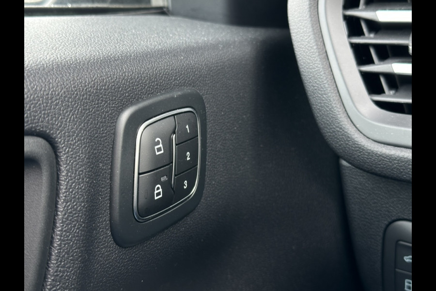 Ford Kuga 2.5 PHEV ST-Line X TREKHAAK! PANODAK! TECHPACK! WINTERPACK!