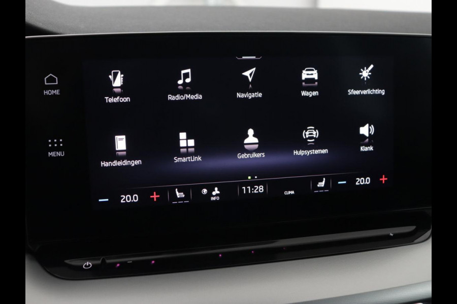 Škoda Octavia 1.5 TSI First Edition | Stoelverwarming | Adaptive cruise | Carplay | Sfeerverlichting | Matrix LED | Navigatie | Parkeerhulp | Keyless | DAB | Virtual Cockpit