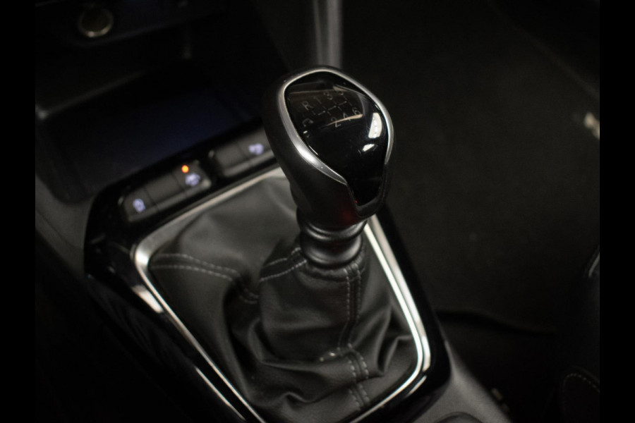 Opel Corsa 1.2 Elegance Sport (APPLE CARPLAY,NAVI,LEDER,DIGITAL COCKPIT,CAMERA,PDC,GETINT,LM VELGEN,NETTESTAAT)