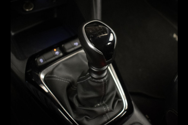 Opel Corsa 1.2 Elegance Sport (APPLE CARPLAY,NAVI,LEDER,DIGITAL COCKPIT,CAMERA,PDC,GETINT,LM VELGEN,NETTESTAAT)