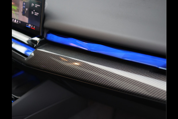 BMW 5 Serie Touring 550e xDrive | Pano - Trekhaak - B&W