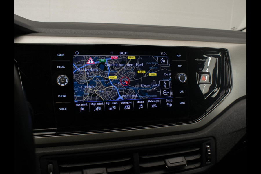 Volkswagen Polo 1.0 TSI Comfortline Sport (APPLE CARPLAY,GROOT NAVI,LED,CRUISE,TREKHAAK,DAB,SPORTSTOELEN,NETTE STAAT)
