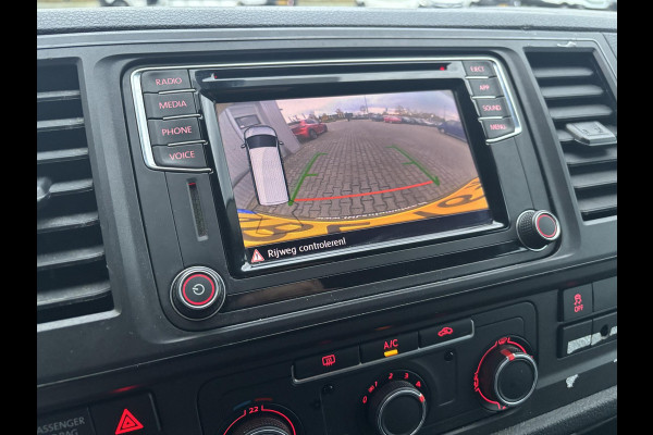 Volkswagen Transporter 2.0 TDI L2H1*A/C*NAVI*CRUISE*CAMERA*