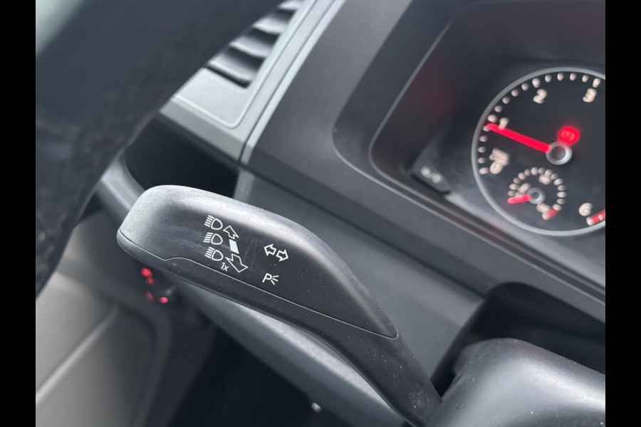 Volkswagen Transporter 2.0 TDI L2H1*A/C*NAVI*CRUISE*CAMERA*