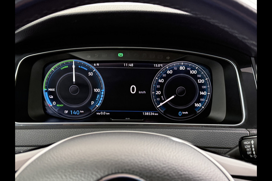 Volkswagen e-Golf Leer Warmtepomp LED+ Apple Carplay Android Navi Adaptieve-Cr. Digit.Dashb. PDC-v+a DAB 17" Ecc Led Premium Audio High-End- Dynaudio Zwarte-Hemel Lmv Privacy Glas Spiegel Pakket Virtual Cockpit Leder Pakket Stoelverwarming Origineel Nederlandse Auto Dealeronderhouden € 48.000 Nieuw!