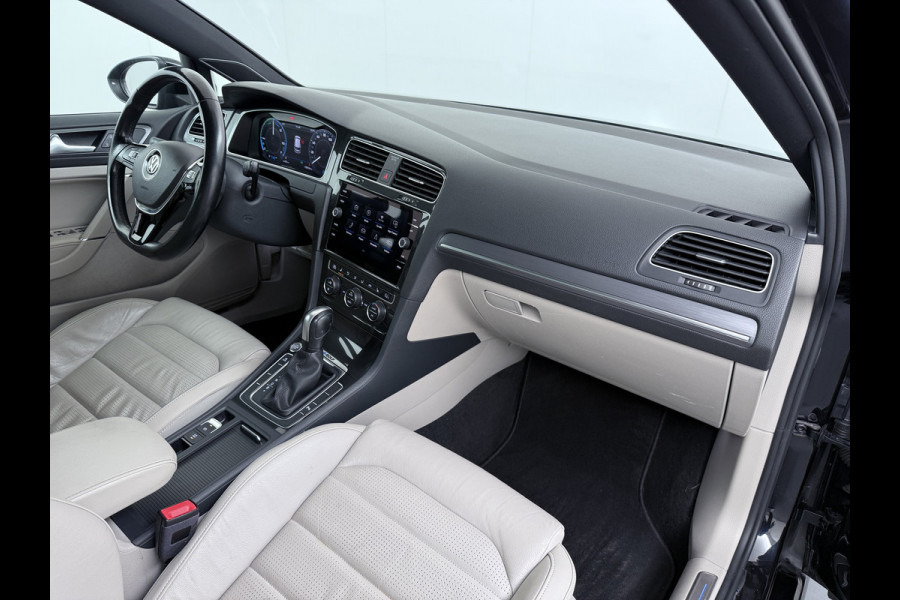 Volkswagen e-Golf Leer Warmtepomp LED+ Apple Carplay Android Navi Adaptieve-Cr. Digit.Dashb. PDC-v+a DAB 17" Ecc Led Premium Audio High-End- Dynaudio Zwarte-Hemel Lmv Privacy Glas Spiegel Pakket Virtual Cockpit Leder Pakket Stoelverwarming Origineel Nederlandse Auto Dealeronderhouden € 48.000 Nieuw!