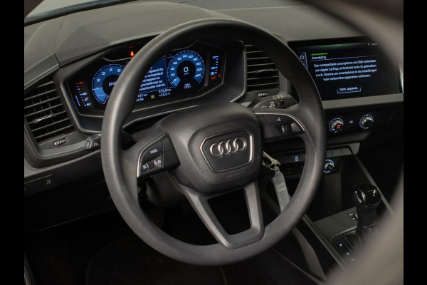 Audi A1 Sportback 30 TFSI Sport (APPLE CARPLAY,NAVI,CRUISE,DIGITAL COCKPIT,LED,BLACK EDITION,SPORTSTOELEN,LM VELGEN,NETTE STAAT)